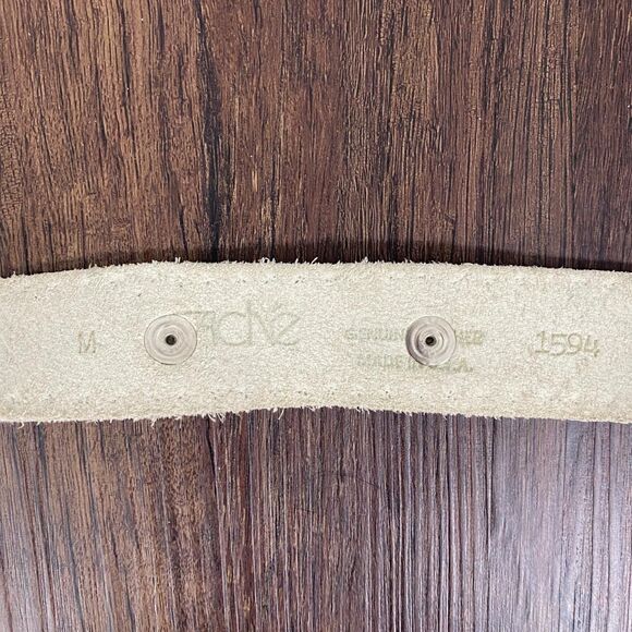 Cache Early 2000's White Leather Turquoise Blue Studded Western Belt M - Picture 7 of 7